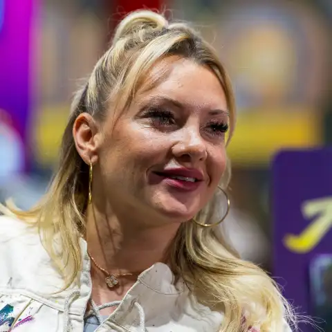 evelyn burdecki look körpermitte