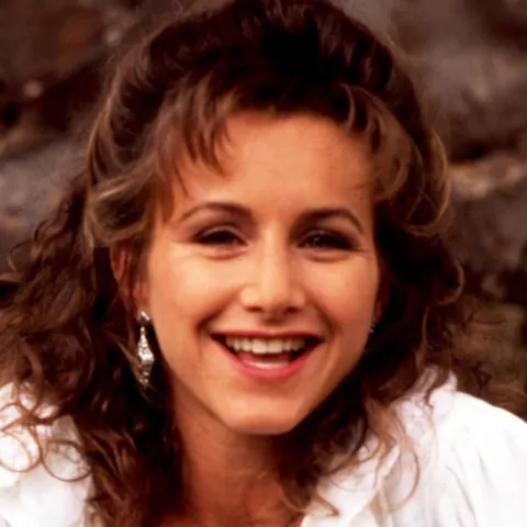 gabrielle carteris