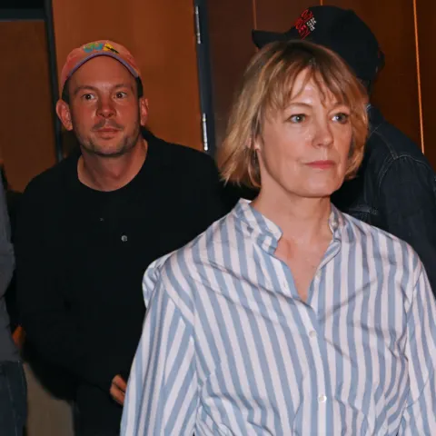 Florian Pochlatko, Elke Winkens, How to be Normal and the Oddness of the Other World, Salzburg Premiere, 2025, Manfred S