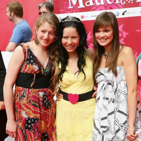 2008 gelang Emilia Schüle der große Durchbruch in der Kinokomödie "Freche Mädchen"