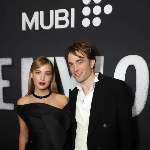 Jennifer Lawrence und Robert Pattinson bei der Premiere ihres Films „Die, My Love“