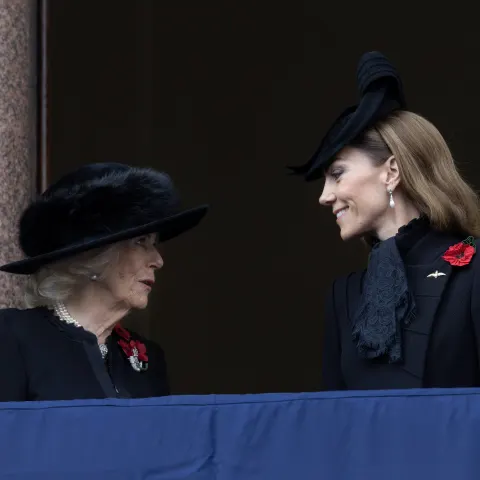 Königin Camilla und Prinzessin Kate