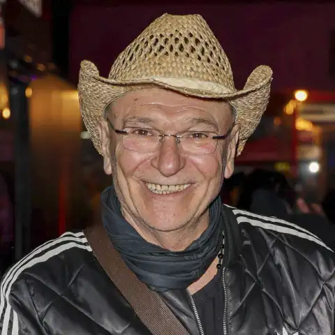 Schlagersäner Peter Sebastian wurde überfallen.