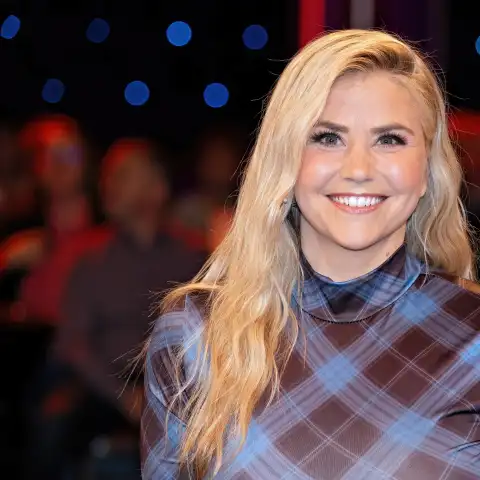 Beatrice Egli während der MDR-Talkshow „Riverboat“.