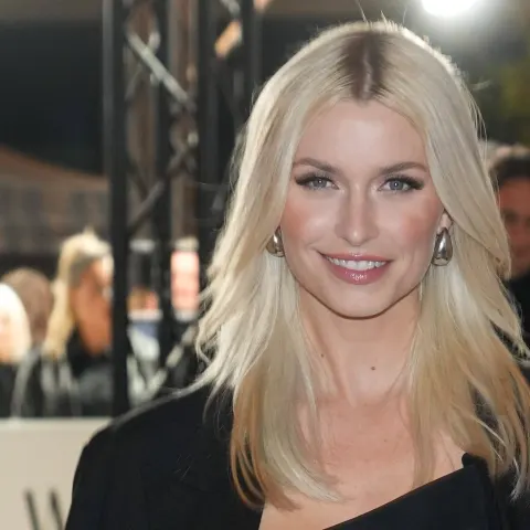 lena gercke look outfit bauchfrei