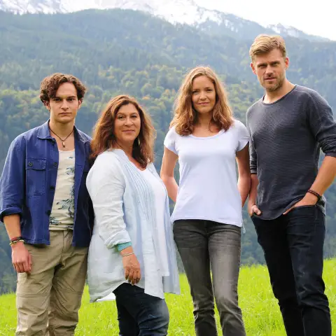 Der Cast von „Lena Lorenz“ mit Raban Bieling, Eva Mattes, Patricia Aulitzky und Jens Atzorn