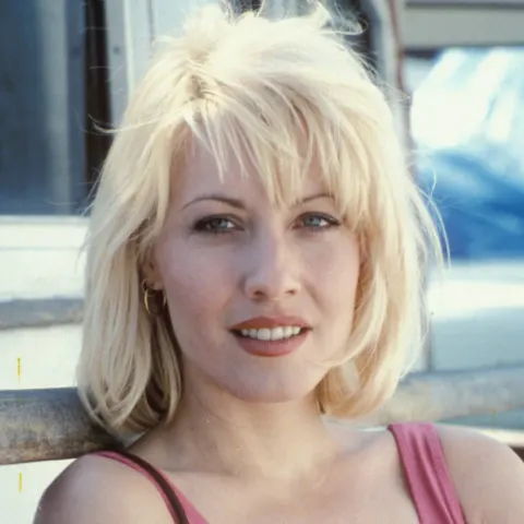 Linda Kozlowski