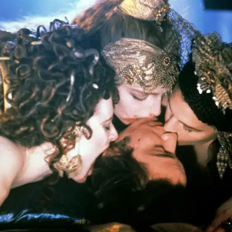 Monica Bellucci filme szenen sexy