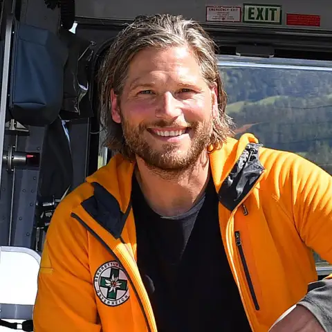 sebastian ströbel die bergretter serie cast