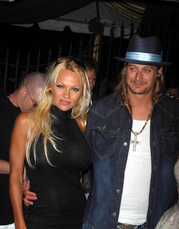 Pamela Anderson Spaltet Von Jon Peters Nach Nur 12 Tagen Der Ehe