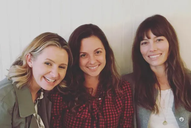 Beverly Mitchell, Mackenzie Rosman, Jessica Biel aus „Eine himmlische Familie“ Reunion Schauspielerinnen Mary Camden Rivera Lucy Camden Kinkirk Ruthie Camden
