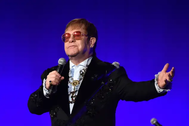 Elton John bei der jährlichen AIDS-Party