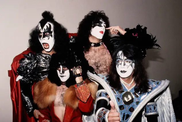 Gene Simmons, Paul Stanley, Peter Criss und Paul Ace Frehley Kiss Rock Group 01. Juni 1975