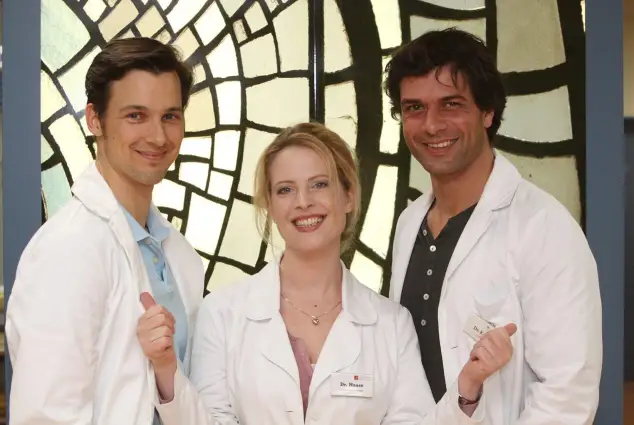 „Dr. Haase“ zwischen zwei Männern: „Dr. Meier“ oder  „Dr. Kaan“?, „Doctor's Diary“ Florian David Fitz, Diana Amft, Kai Schumann