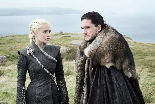 Game of Thrones Daenerys Jon Snow Emilia Clarke Kit Harington