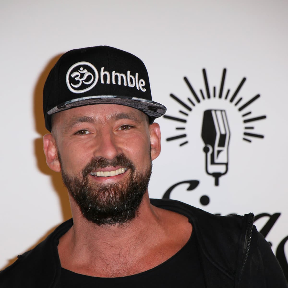 Gentleman So Heisst Der Musiker Wirklich Schoolboy/universal republic records, a division of umg recordings, inc. gentleman so heisst der musiker wirklich