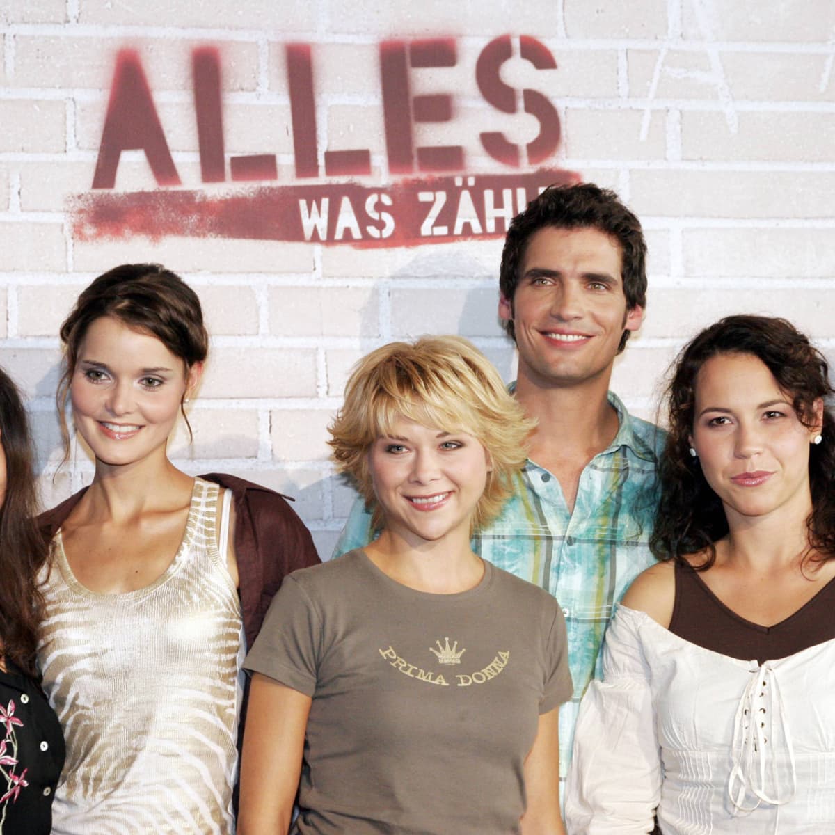 Alles Was Zahlt Dianas Hochzeit Platzt Erneut