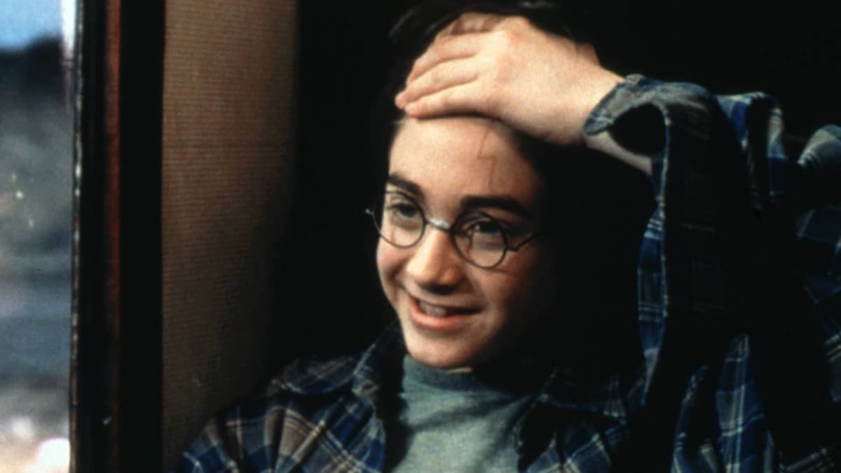Ist Harry Potters Narbe In Wirklichkeit Kein Blitz Harry potter and the sorcerer's stone (2001). ist harry potters narbe in