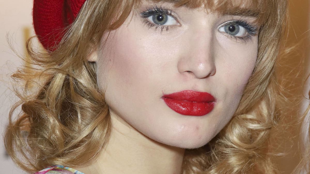 Anouschka Renzis Tochter So Wunderschon Ist Chiara Moon Horst Zum ersten mal steht chiara moon horst vor der kamera © robert andreas hoernig. anouschka renzis tochter so