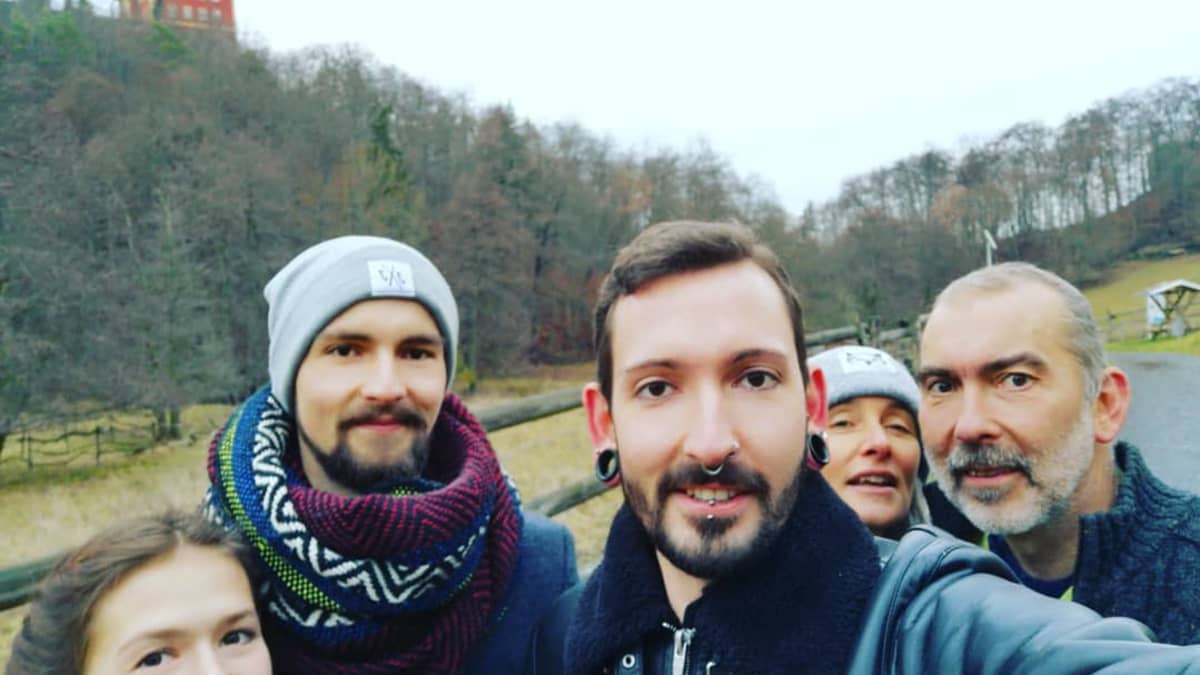 Bares Fur Rares Handler Fabian Hier Zeigt Er Seine Familie
