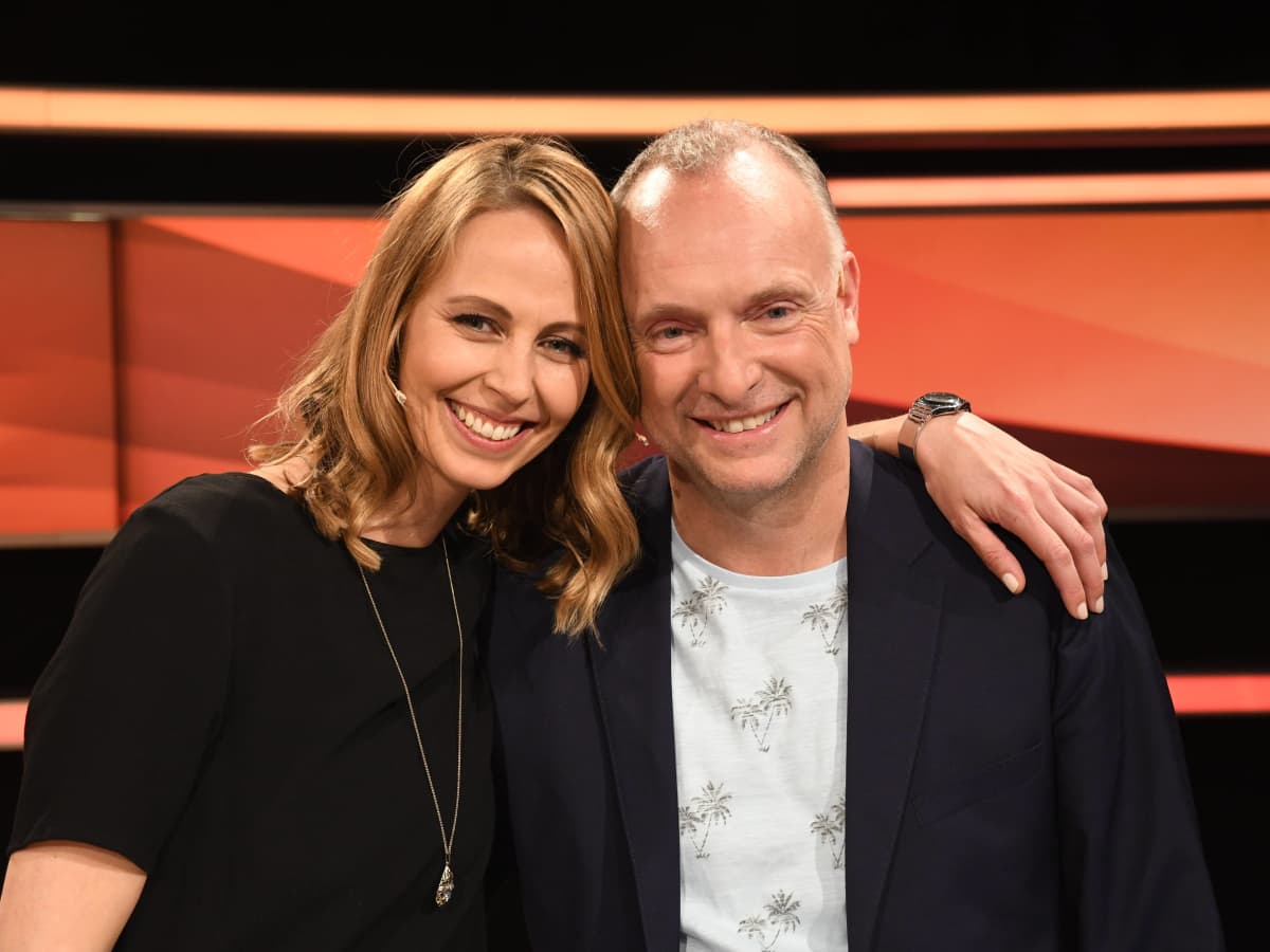 Frank Buschmanns Freundin Er Datet Die Schone Lisa Heckl