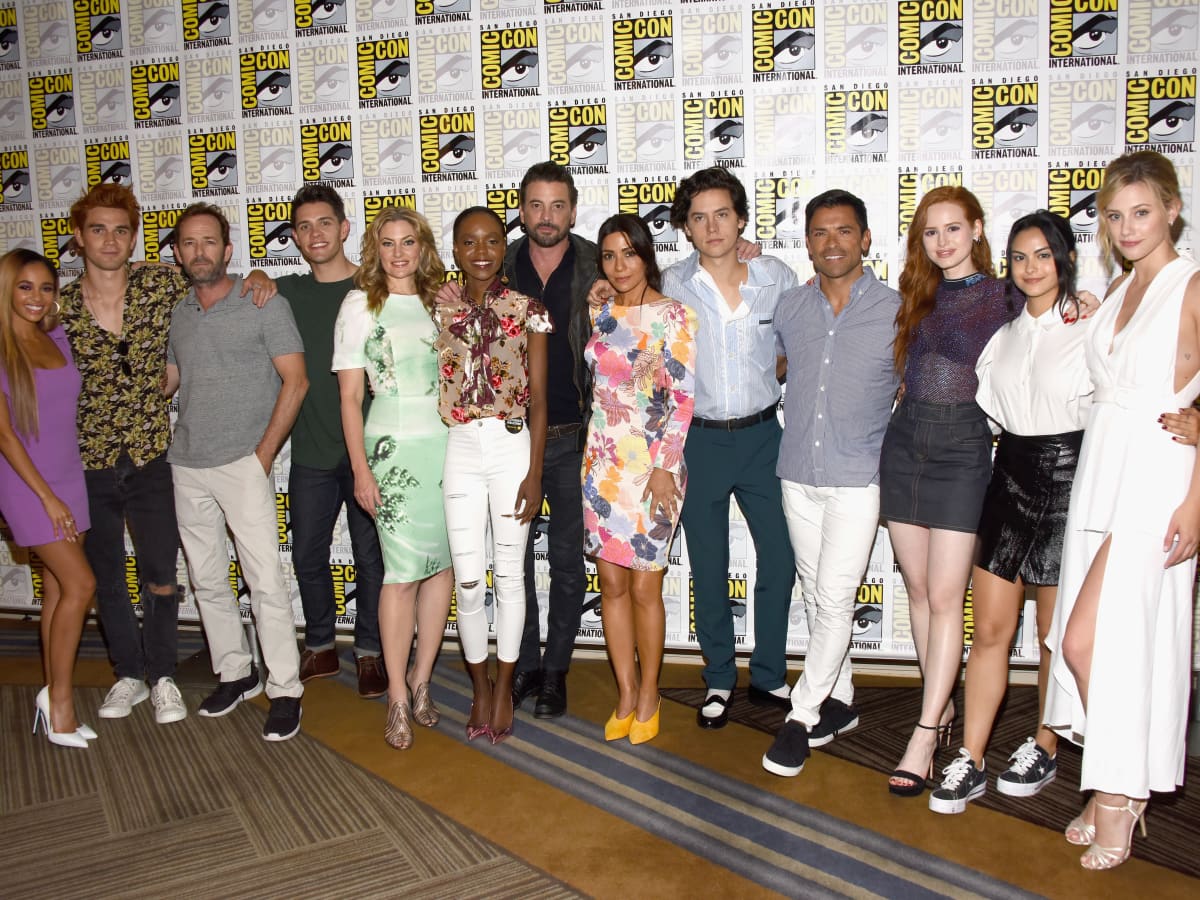 Nach Luke Perrys Tod Riverdale Stoppt Dreharbeiten