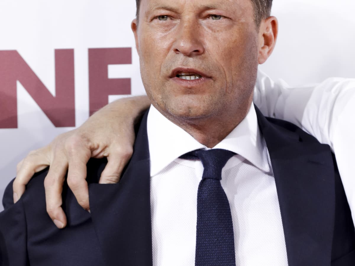 Til Schweiger Spricht Uber Grosste Enttauschung Seiner Karriere People follow fashion trends due to various reasons depending on their life style.