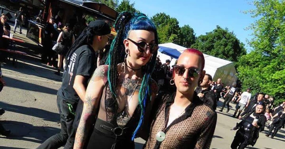 „Bares für Rares“Fabian Kahl und Partnerin Samara Mit ihr ist er happy