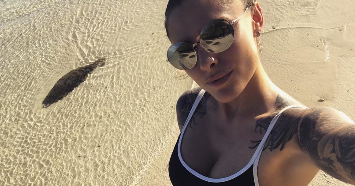 Sophia Thomalla Sexy Urlaubsgrüße Vom Strand 