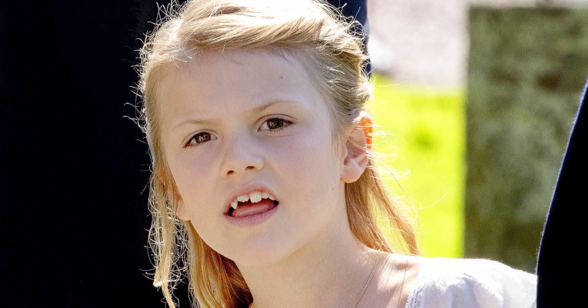 Bekommt Estelle einmal so schöne Zähne wie ihre Mama?