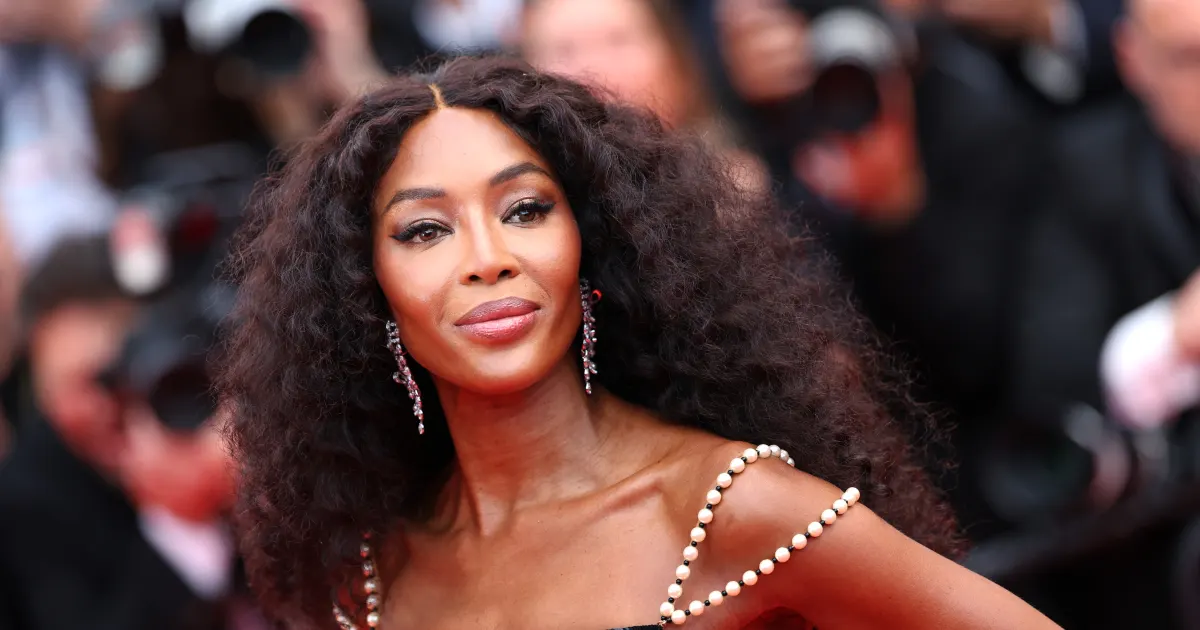 Was für ein Anblick: Naomi Campbell komplett hüllenlos