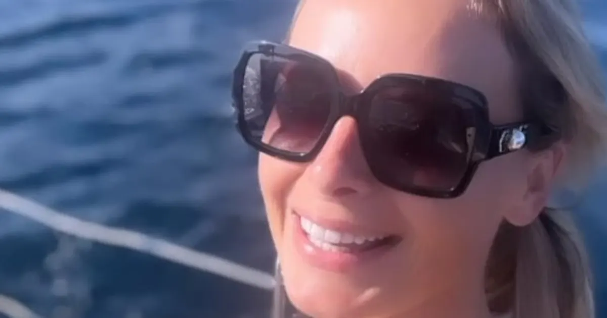 Seltener Anblick: „Bares für Rares“-Susanne Steiger im Bikini
