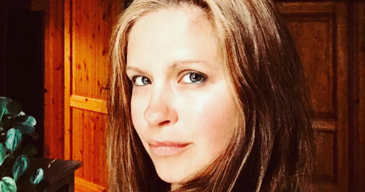 Josephine Schmidt • Steckbrief, Bilder & News • Promipool.de