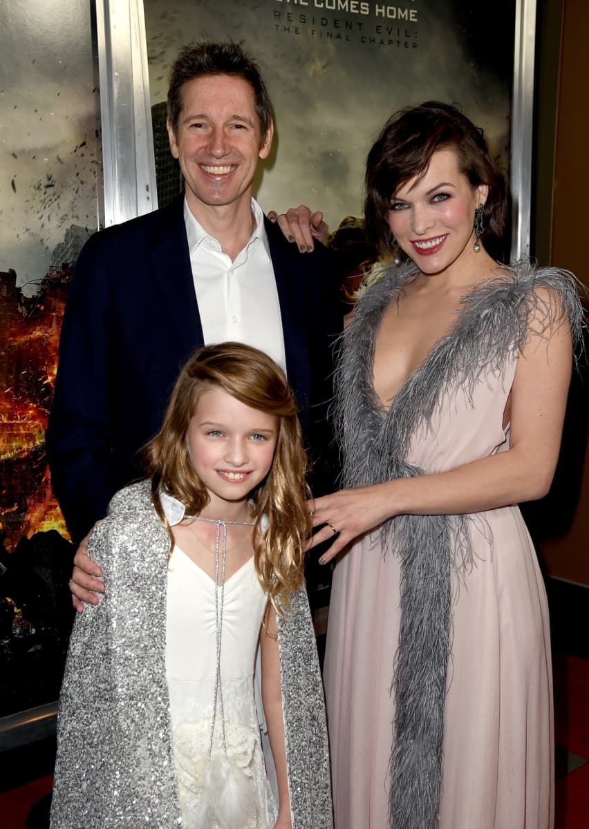 Milla Jovovich: Herkunft, Familie, Karriere - Die ...