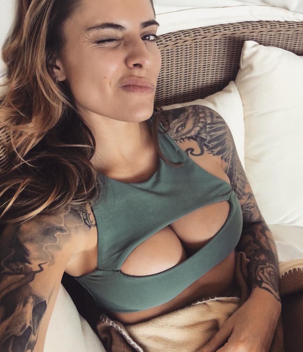 Sophia Thomalla zeigt sich mit Mega-Dekolleté