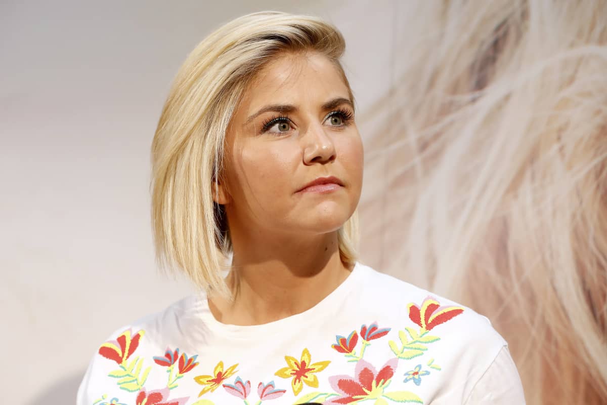Beatrice Egli spricht offen über Krebserkrankung in der ...