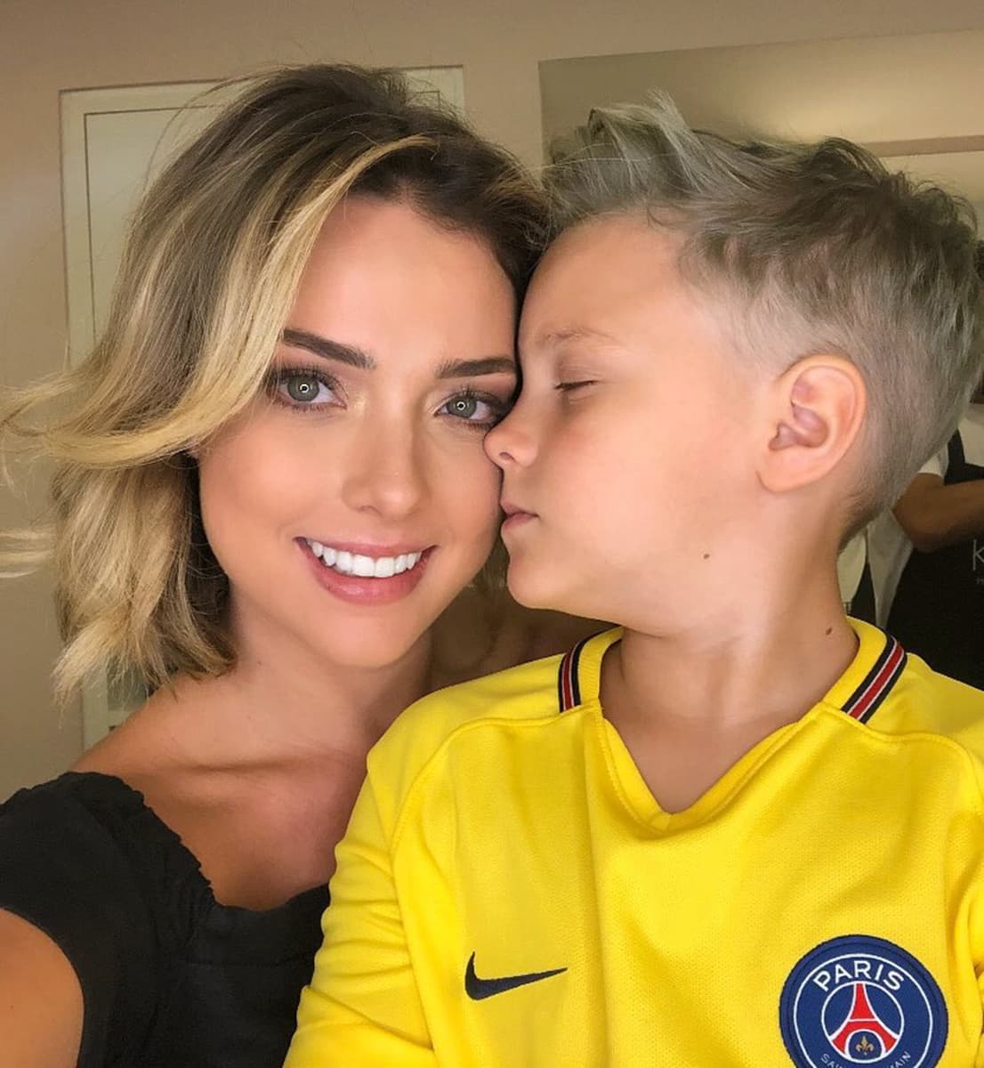Neymar Sohn - How can Neymar's son be totally white, while he's brown ... - Die mutter des brasilianischen fußballstars neymar , nadine gonçalves (53), hat eine neue beziehung bekannt gemacht.