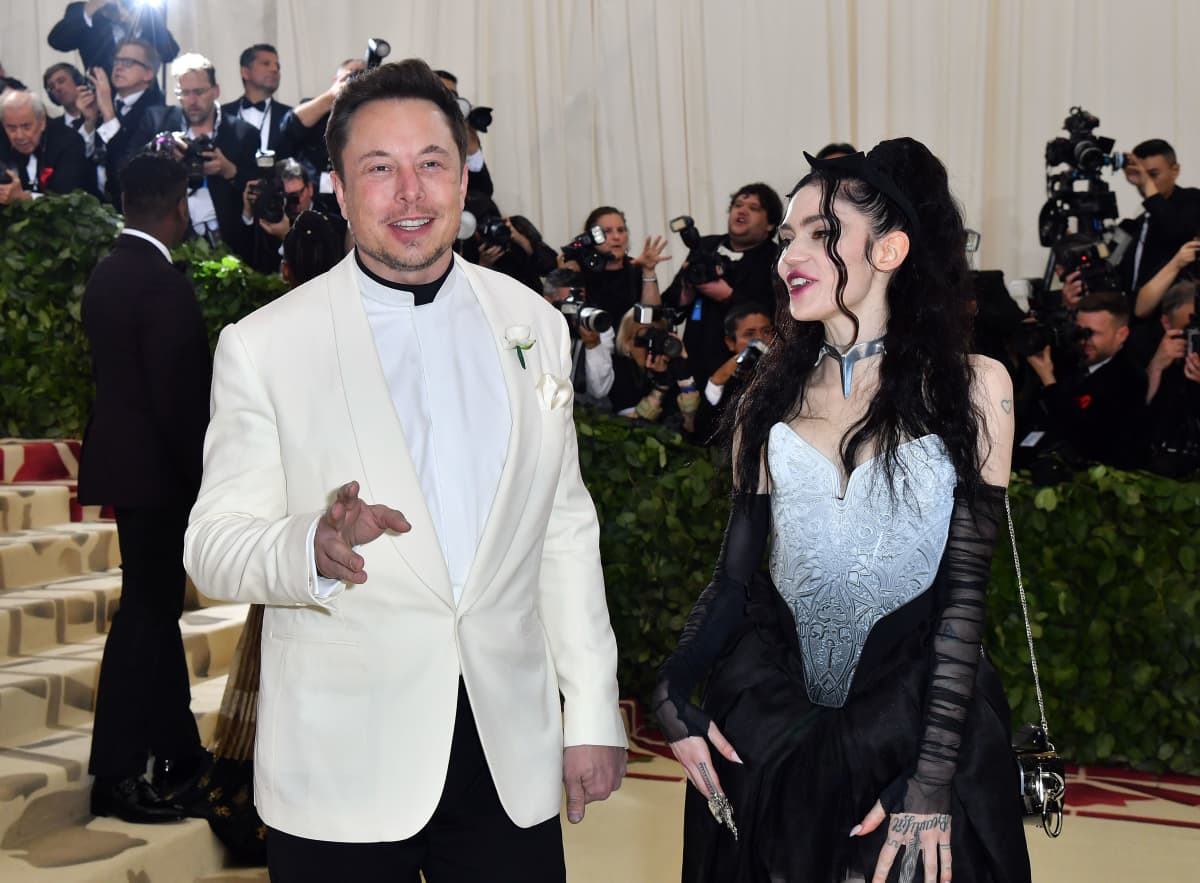 Elon Musk: Ehepartnerinnen und Freundinnen - sie hat er ...