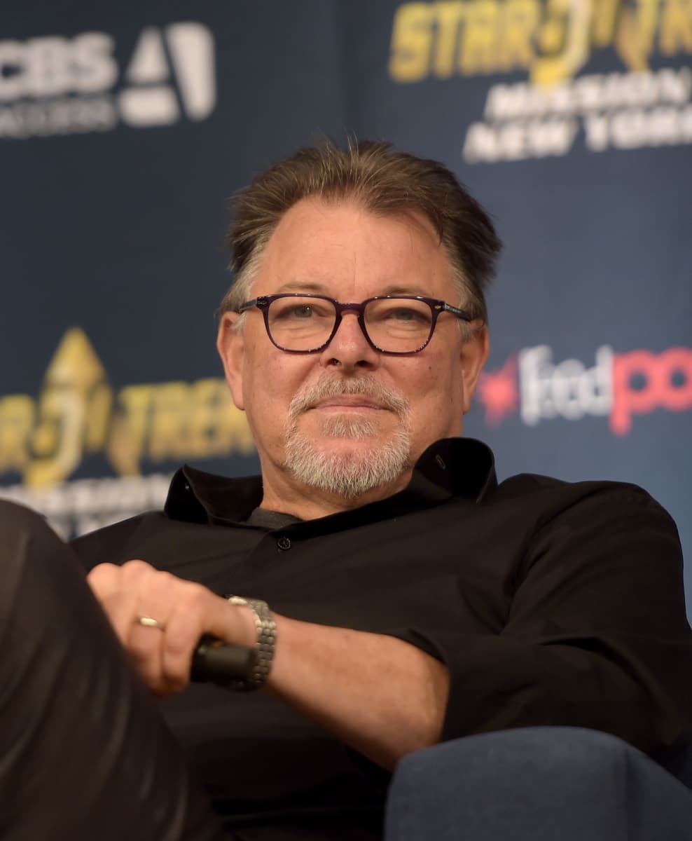 Das macht „X-Factor"-Moderator Jonathan Frakes heute