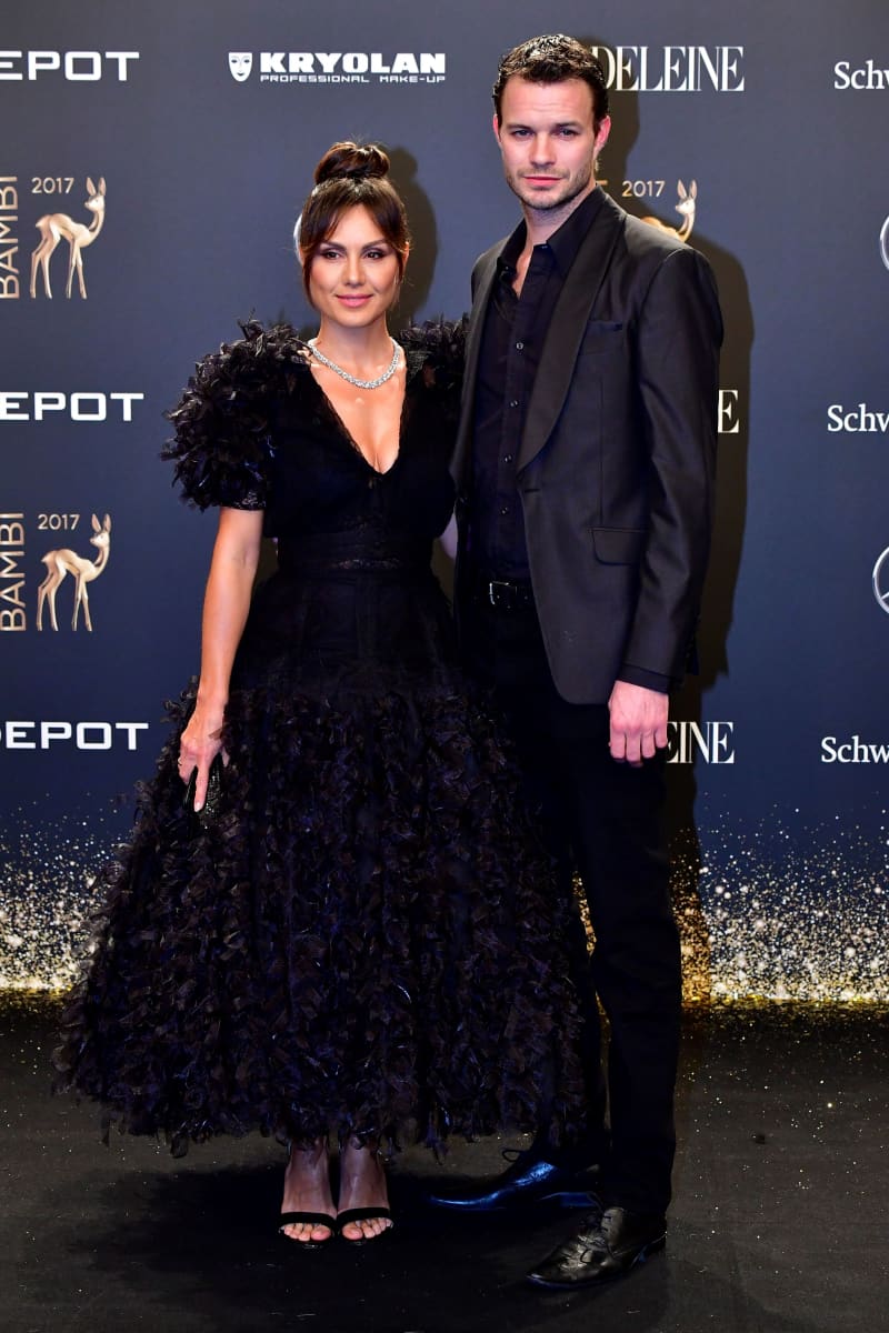 Nazan Eckes Lounis Khol