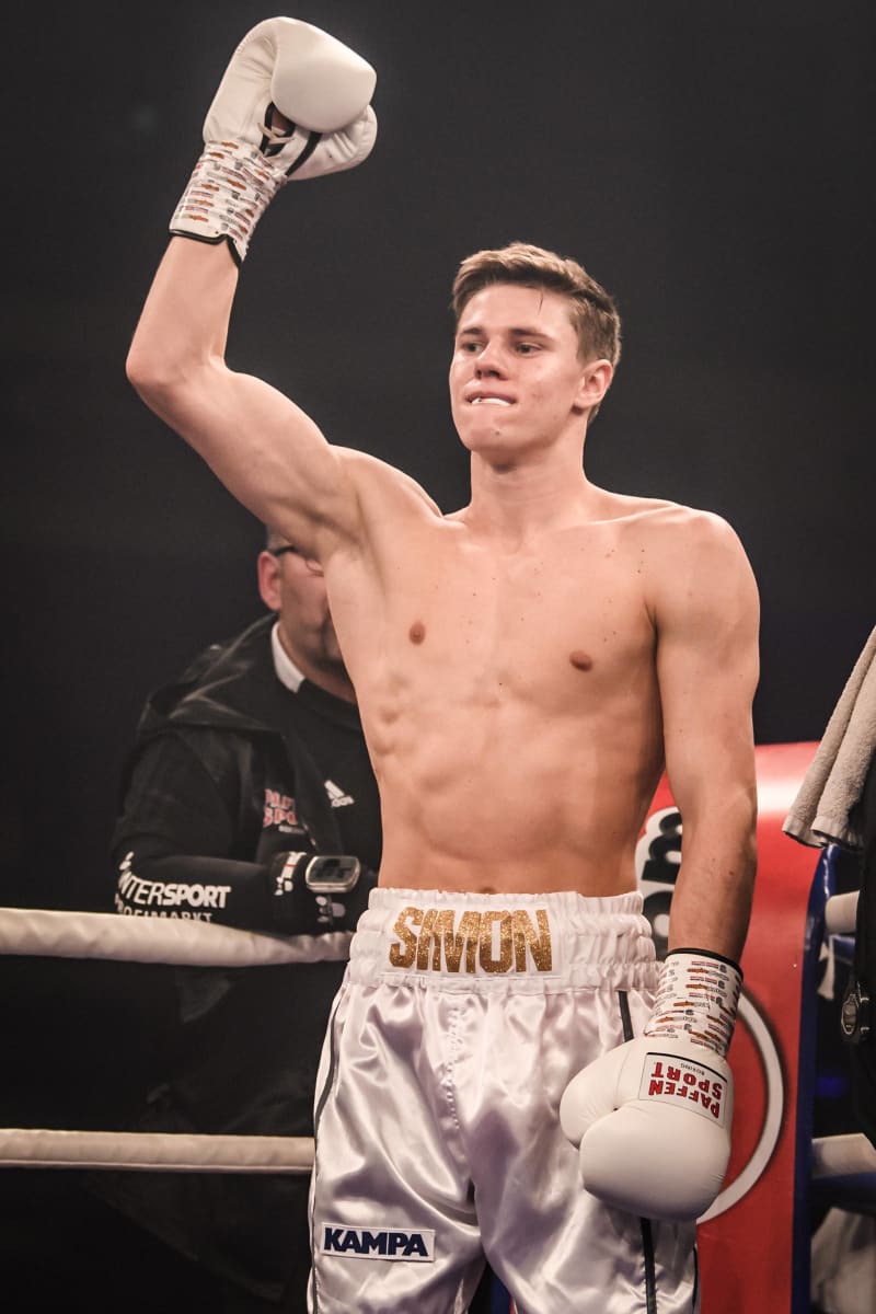 Simon Zachenhuber privat: Familie und Freundin des Profi-Boxers