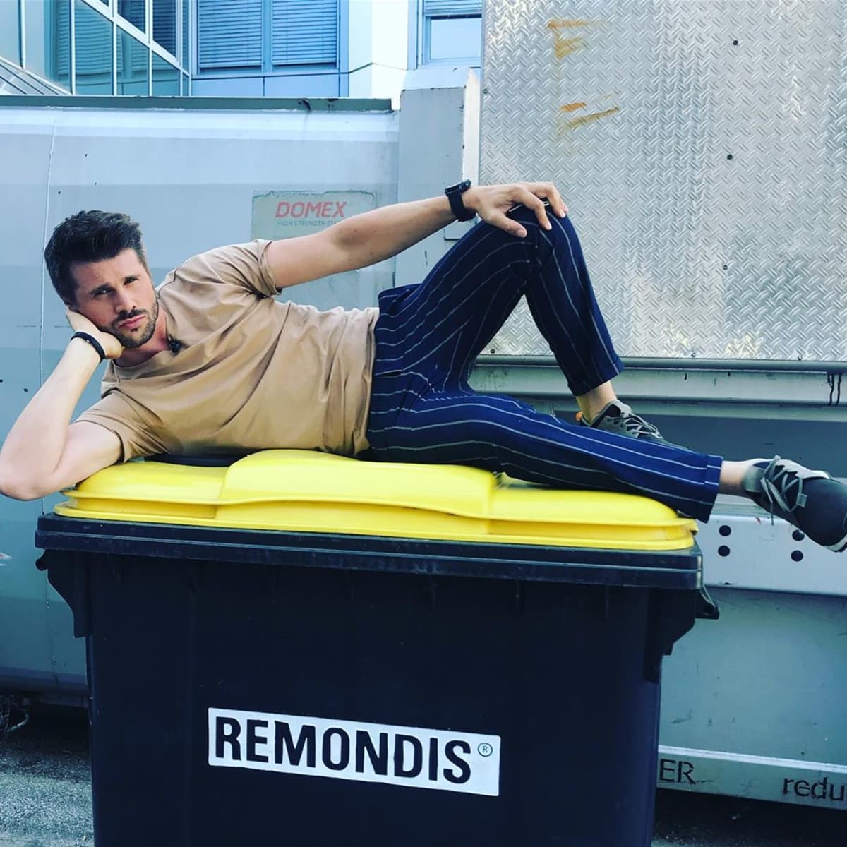 Lustige Promibilder: Die Stars nehmen sich nicht so ernst