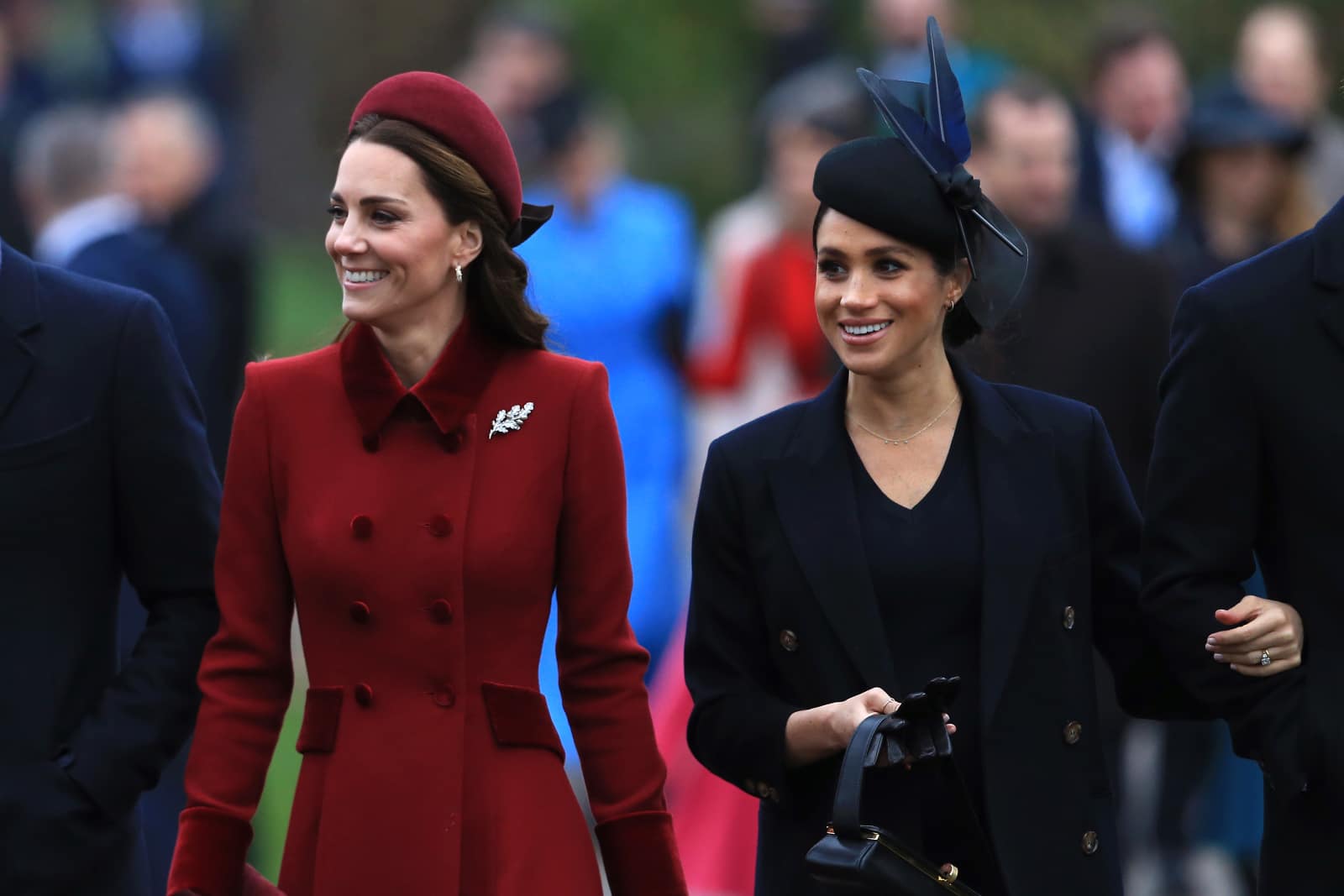 Kate Und Meghan So Teuer Waren Ihre Weihnachts Outfits