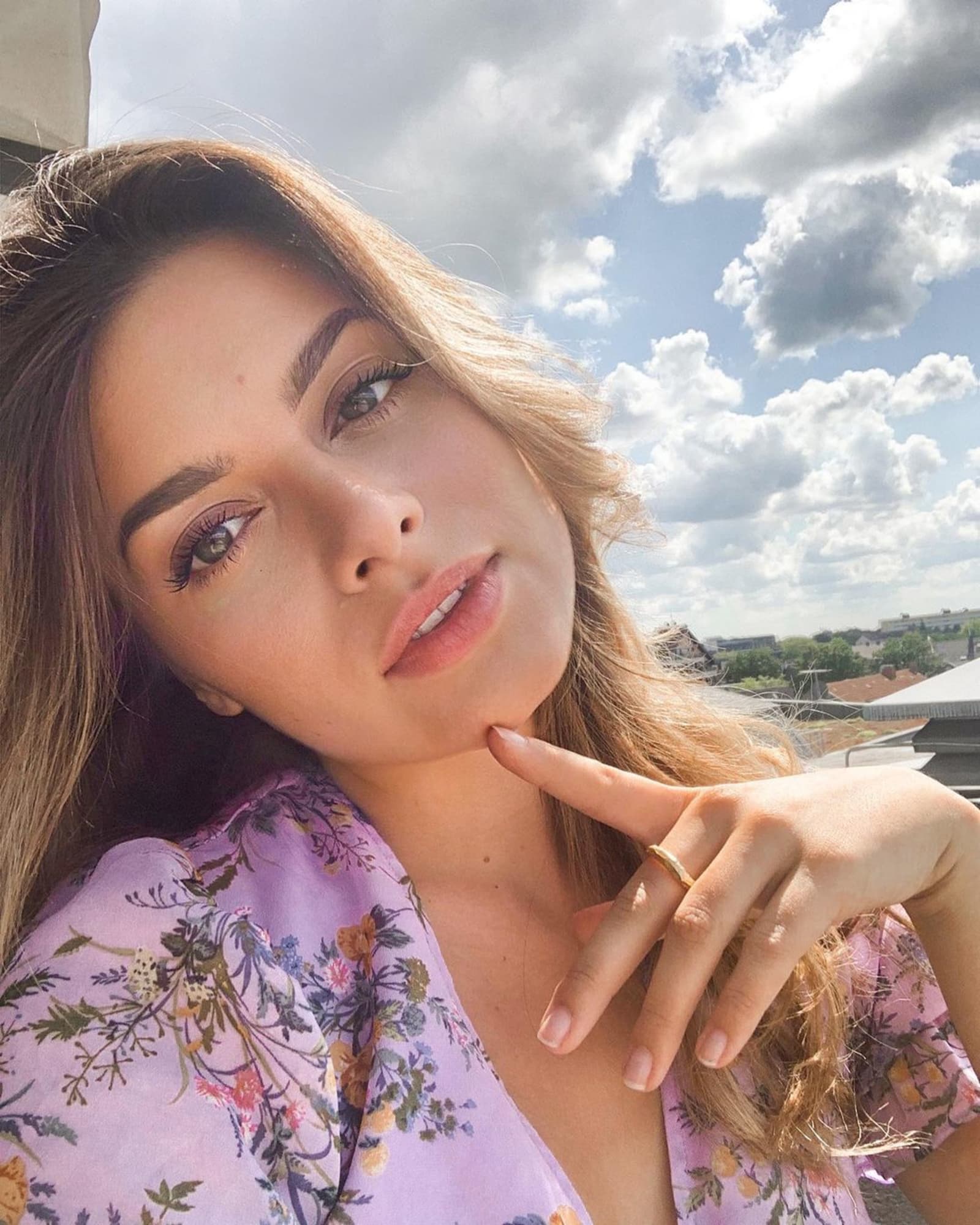 maxime herbord daniel volz canvas omnom