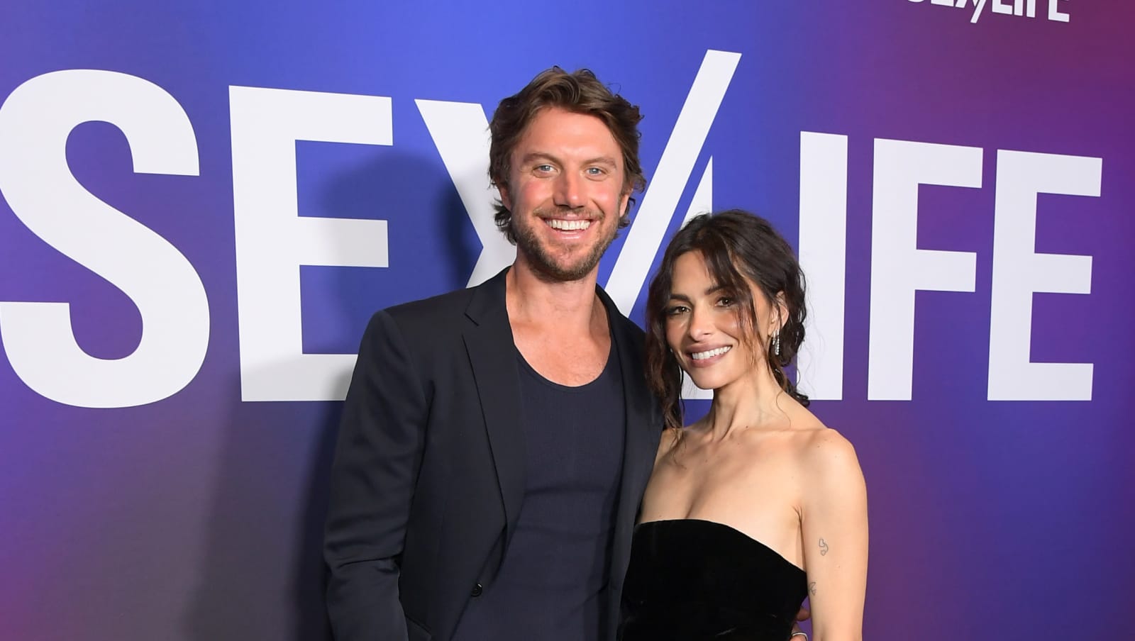 Sex/Life“: Das sind die Hauptdarsteller der Netflix-Serie