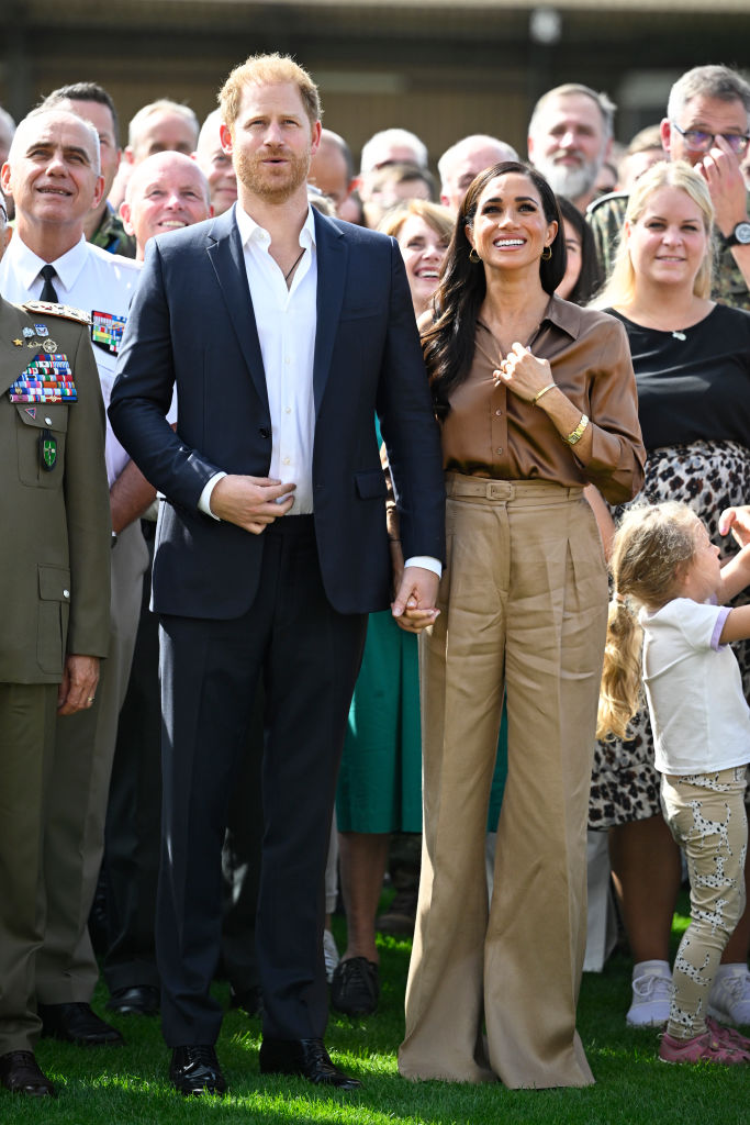 Herzogin Meghan In Deutschland - Alle Schauen Nur Auf Ihre Hose