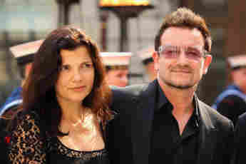 Bono und und seine Frau Ali Hewson bei dem Celebration of the Arts' Event 2012 in London, U2