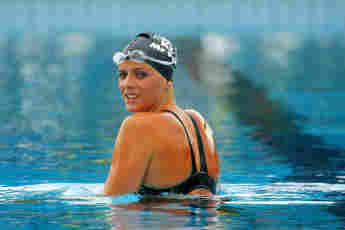 Fürstin Charlène von Monaco früher Schwimmen