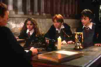 Emma Watson, Rupert Grint  und Daniel Radcliffe  im ersten „Harry Potter“- Teil „Harry Potter und der Stein der Weisen“