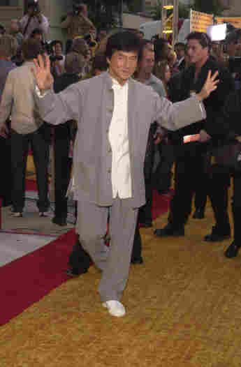 JACKIE CHAN at the 2001 MTV Movie Awards, Shrine Auditorium, Los Angeles, 06-02-01 , 10552448.jpg, male, sportsjacket, b